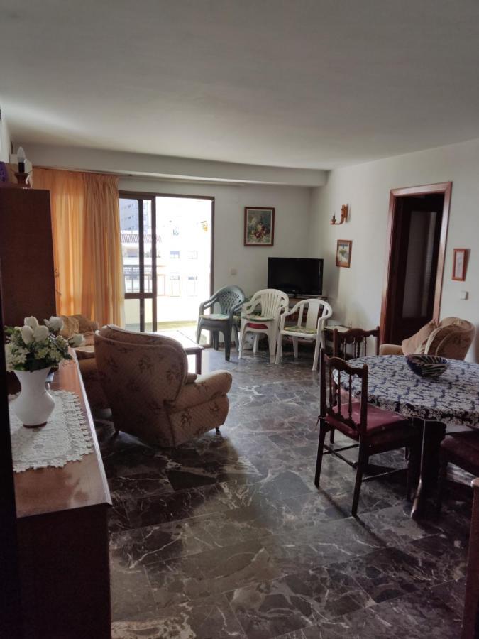 En El Centro Y Al Lado De La Playa Apartment ฟูเอนฮิโรลา ภายนอก รูปภาพ